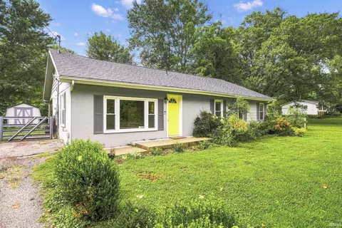 1426 S State Road 135 Rd, Nashville, IN 47448