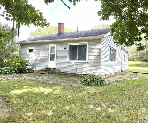 1460 N State Rd 5 Rd, Larwill, IN 46764