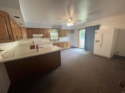 Kitchen - 4514 E Old State Road 24 St, Lagro, IN 46941 photo 1 of 2