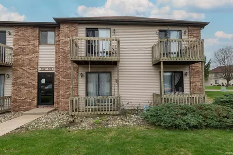 402 Clarinet Blvd, Elkhart, IN 46516