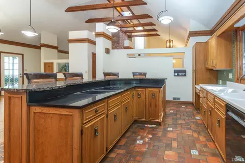 Kitchen - 3801 N Bittersweet Dr, Bloomington, IN 47408 photo 3 of 7