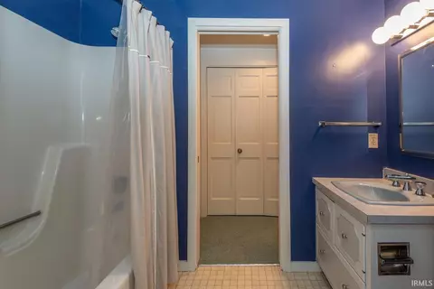 Bath - 3801 N Bittersweet Dr, Bloomington, IN 47408 photo 5 of 7
