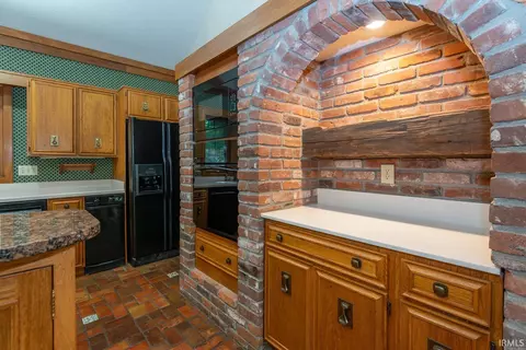 Kitchen - 3801 N Bittersweet Dr, Bloomington, IN 47408 photo 2 of 7