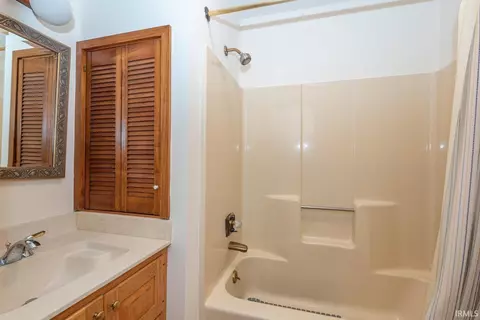 Bath - 3801 N Bittersweet Dr, Bloomington, IN 47408 photo 7 of 7