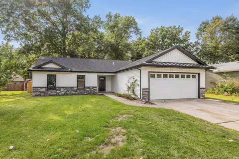 6211 Brandonwood Ln, Fort Wayne, IN 46835