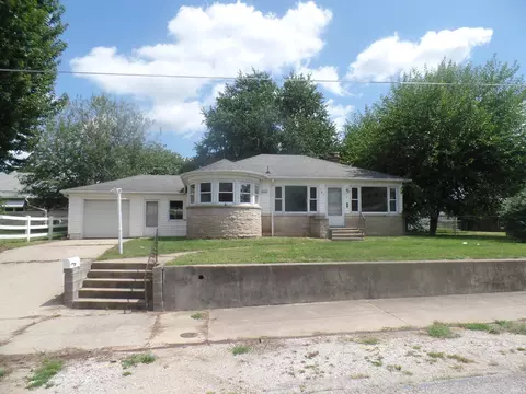 121 S Lewis St, Bloomfield, IN 47424