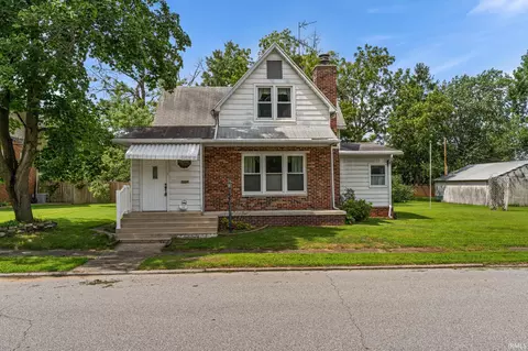 110 N George St, North Judson, IN 46366
