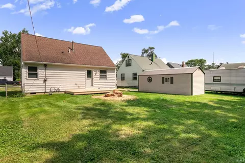 Exterior - 4606 Meadow Ln, South Bend, IN 46619 photo 2 of 3