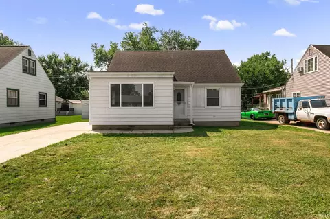 4606 Meadow Ln, South Bend, IN 46619