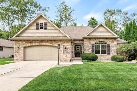 16099 Gumwood Crossing Dr, Granger, IN 46530