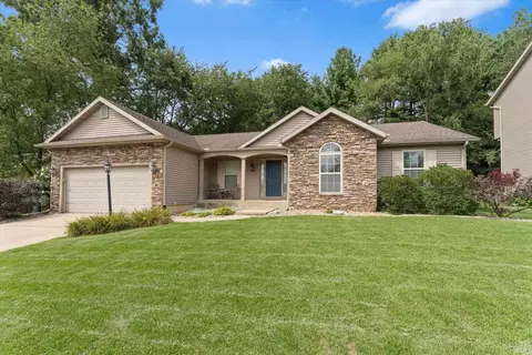 25603 Rolling Hills Dr, South Bend, IN 46628