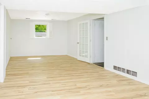 Living - 1423 E Dunstan Dr, Bloomington, IN 47401 photo 7 of 7