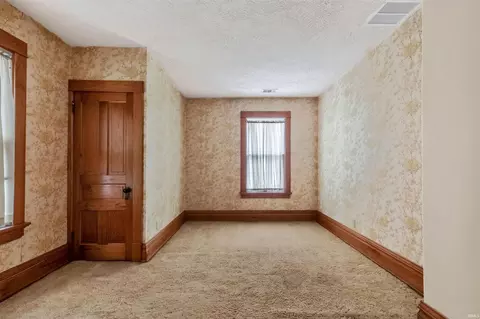 Bedroom - 310 W Spring St, Lagrange, IN 46761 photo 5 of 6