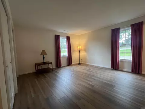 Living - 511 W 36th Rd, Jasper, IN 47546 photo 3 of 4