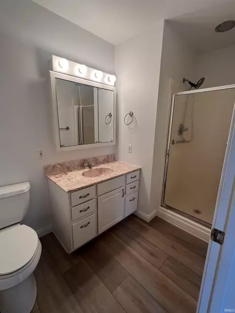 Bath - 511 W 36th Rd, Jasper, IN 47546 photo 1 of 2