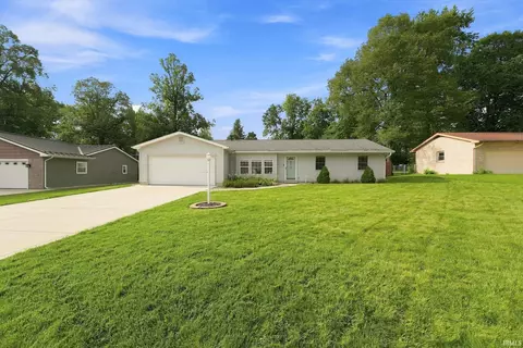 2123 Wayside Dr, Fort Wayne, IN 46818