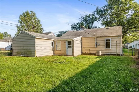 Exterior - 1906 E 24th St, Muncie, IN 47302 photo 5 of 5
