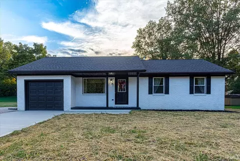 1765 Covey Dr, Boonville, IN 47601