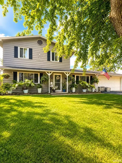 217 Sara Dr, New Haven, IN 46774