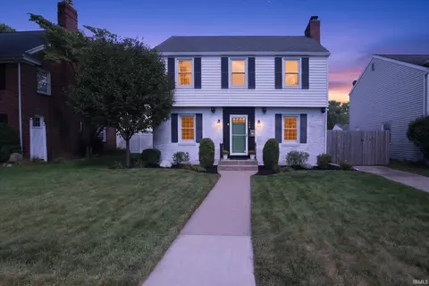 424 Miami Club Dr, Mishawaka, IN 46544