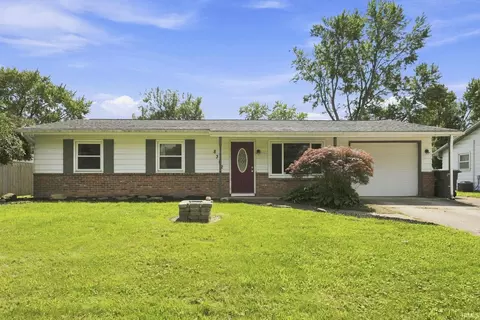 8312 Santa Fe Trl, Fort Wayne, IN 46815