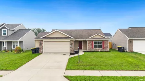 1333 Frascati Dr, Fort Wayne, IN 46825
