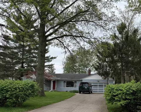 1632 Colony Dr, Fort Wayne, IN 46825