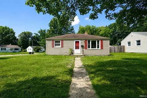 2505 Northview Dr, South Bend, IN 46628
