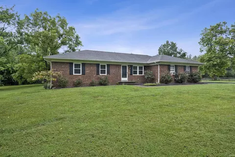 4934 Heckel Rd, Evansville, IN 47725