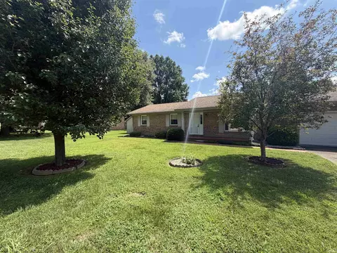 9101 Shoreline Dr, Wadesville, IN 47638