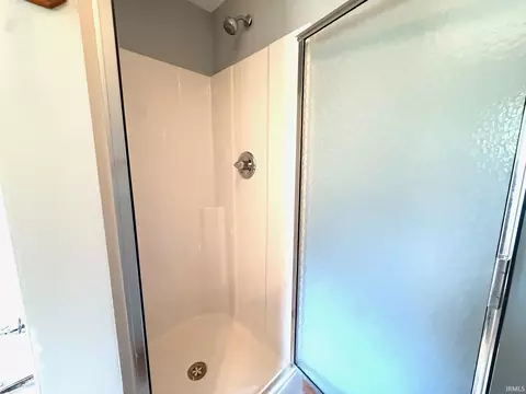 Bath - 8767 S Ketcham Rd, Bloomington, IN 47403 photo 3 of 3
