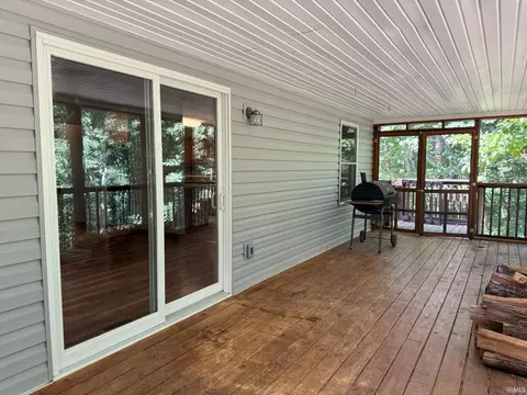 Exterior - 8767 S Ketcham Rd, Bloomington, IN 47403 photo 6 of 17