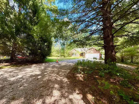 Exterior - 8767 S Ketcham Rd, Bloomington, IN 47403 photo 4 of 17