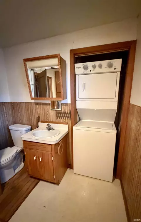 Bath - 525 E Franklin St, Delphi, IN 46923 photo 2 of 4