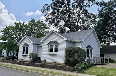 Exterior - 525 E Franklin St, Delphi, IN 46923 photo 1 of 3