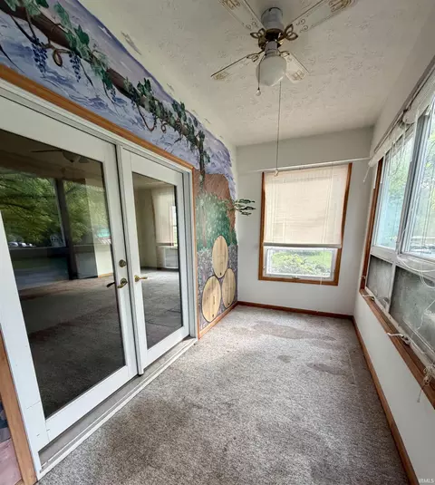 Exterior - 525 E Franklin St, Delphi, IN 46923 photo 3 of 3