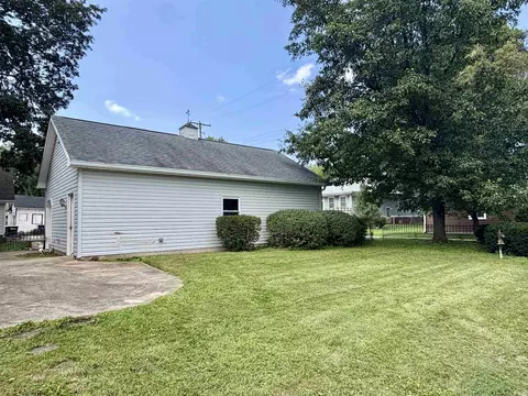 Exterior - 525 E Franklin St, Delphi, IN 46923 photo 2 of 3