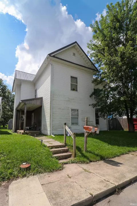 314 E Water St, Hartford City, IN 47348