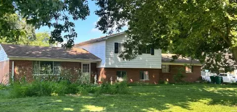 2221 W South St, Mexico, IN 46958