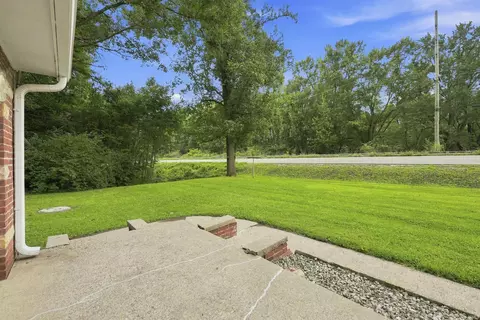 Exterior - 6722 E Wabash Rd, Peru, IN 46970 photo 3 of 8
