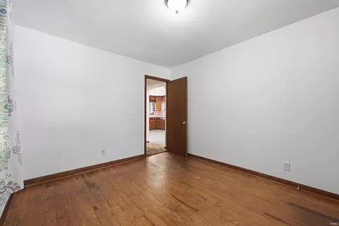 Bedroom - 6722 E Wabash Rd, Peru, IN 46970 photo 6 of 8