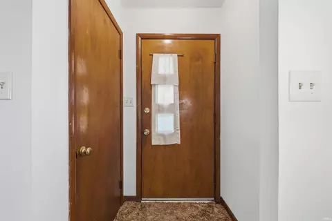 Entry Way - 6722 E Wabash Rd, Peru, IN 46970 photo 1 of 2
