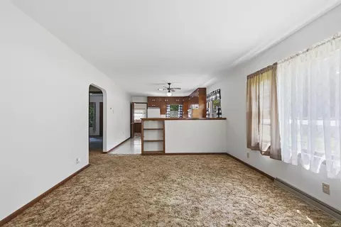 Living - 6722 E Wabash Rd, Peru, IN 46970 photo 2 of 4