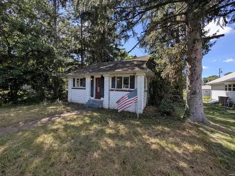 1209 S 26th St, South Bend, IN 46615