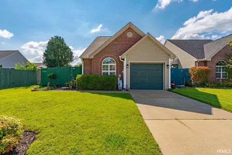 9546 Cayes Dr, Evansville, IN 47725