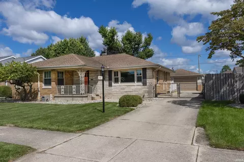 610 W 11th St, Mishawaka, IN 46544