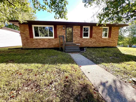 5254 S Washington St, Oakland City, IN 47660