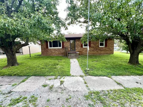 5254 S Washington St, Oakland City, IN 47660