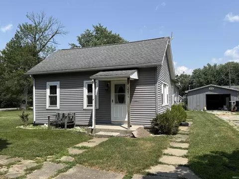 227 N Brooks St, Francesville, IN 47946