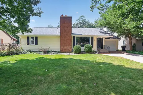 227 Devonshire Dr, South Bend, IN 46615